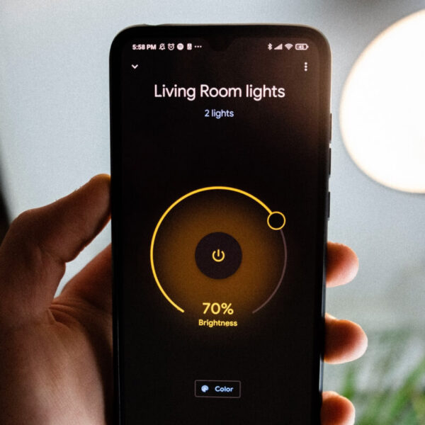 Home Speaker 500: Smart Bluetooth Speaker with Alexa Voice Control Built-In, White - Imagem 3